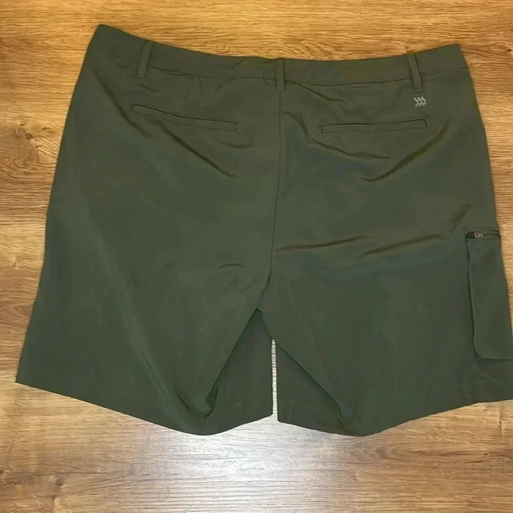 All In Motion Men’s 40 Hunter Green Stretch Flat Front Shorts - Picture 2 of 8